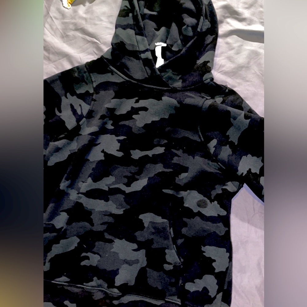 Camo lulu sweatshirt